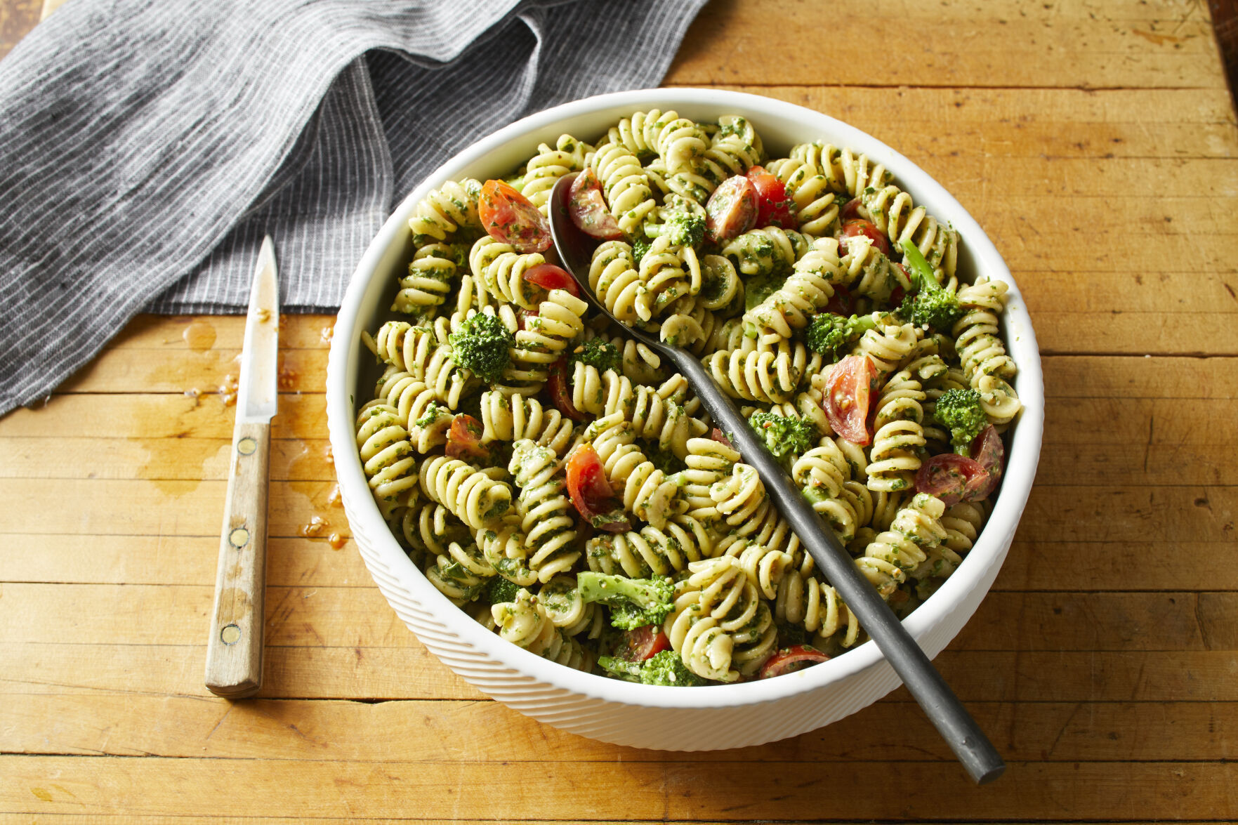 entree-eating-20210503